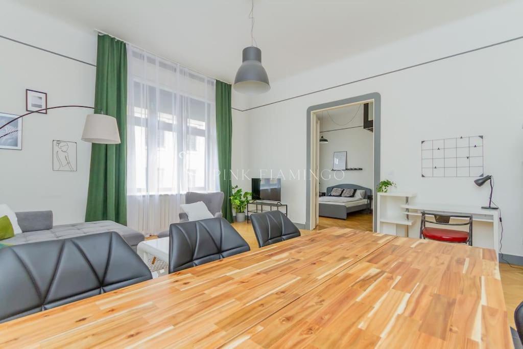 Pink Flamingo : Central Base Appartement *