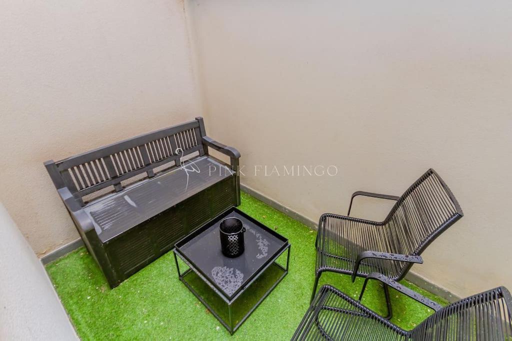 Appartement Pink Flamingo : Central Base